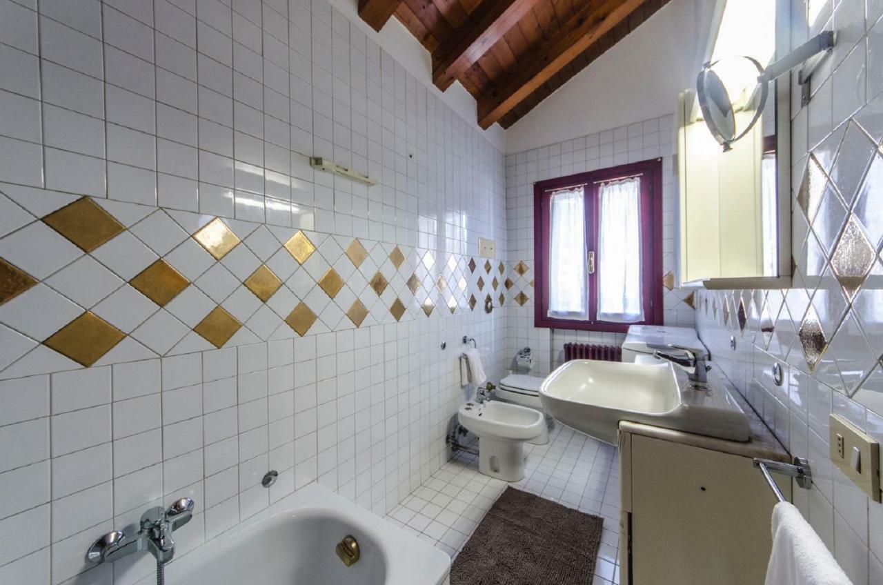 ノアーレ Novalesi Red Houseヴィラ エクステリア 写真